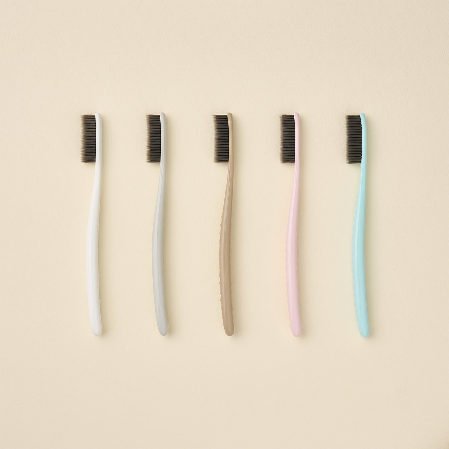 XL Zahnbürste Weich, Charcoal, Vorteilspackung